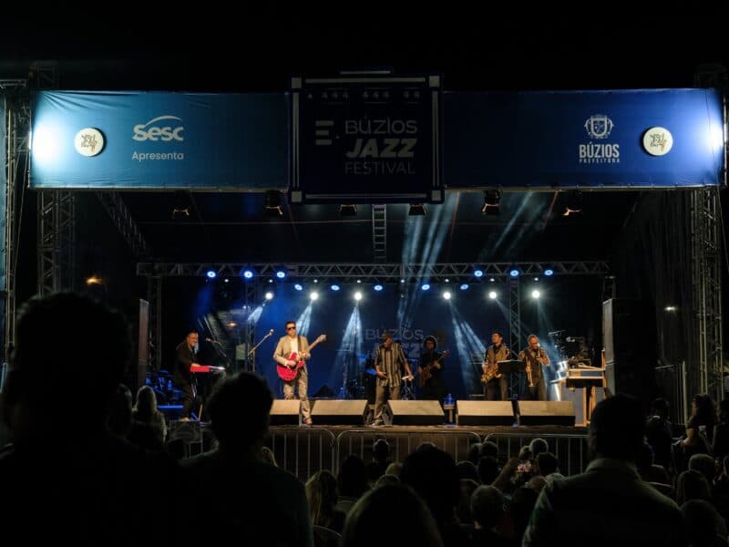 Circuito Sesc Jazz & Blues desembarca em Búzios no feriado do Dia do Trabalhador com shows gratuitos
