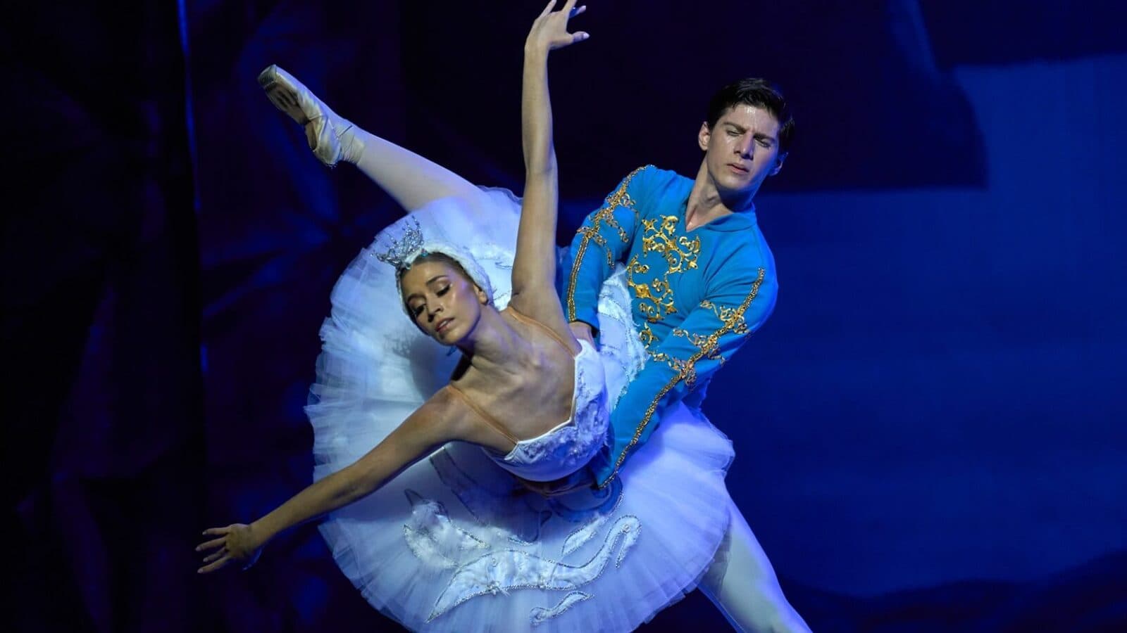 “O Lago dos Cisnes” chega a Petrópolis com o Ballet Nacional do Panamá